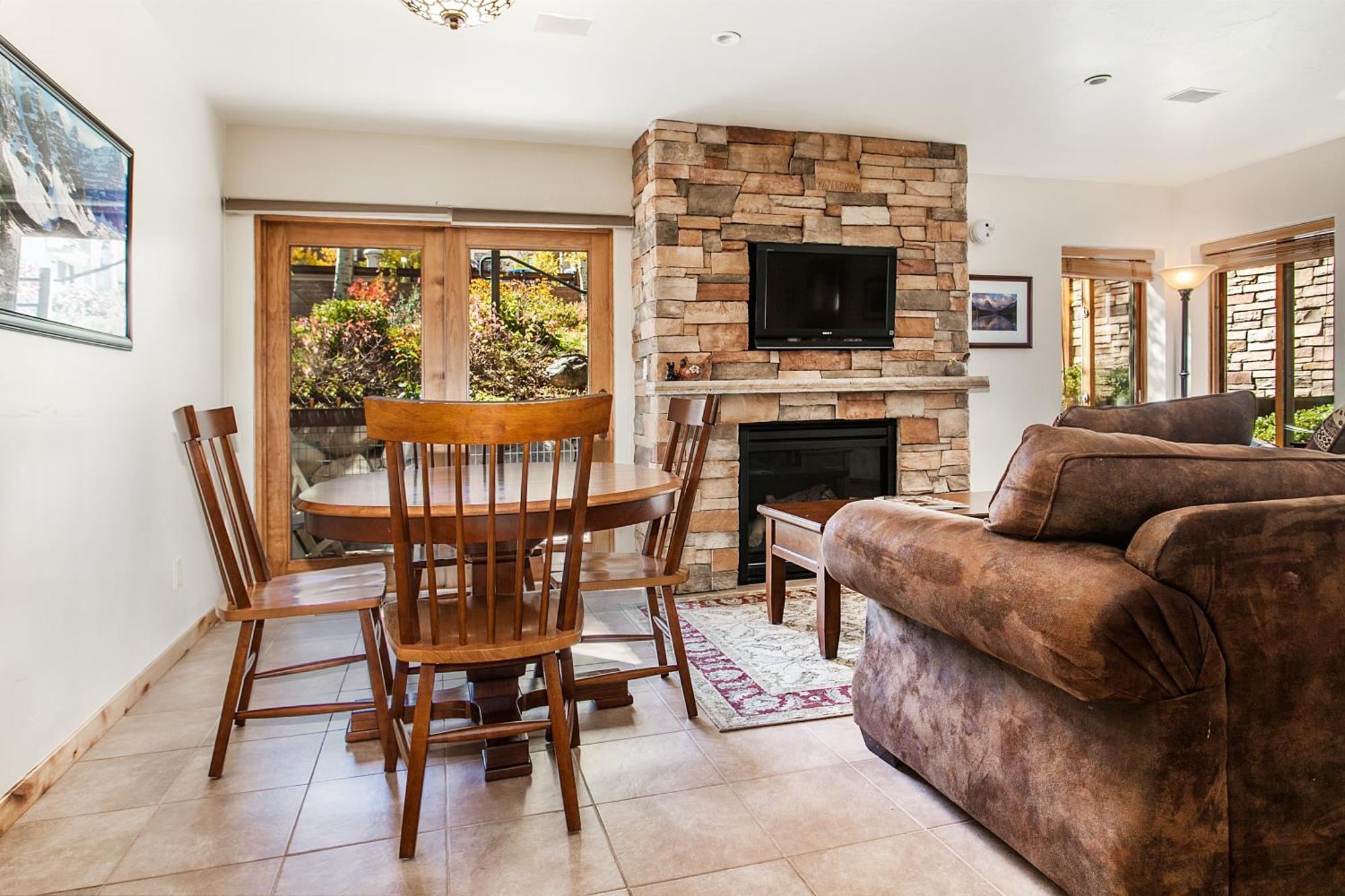 Willows Condos By Snowmass Vacations Snowmass Village Room photo